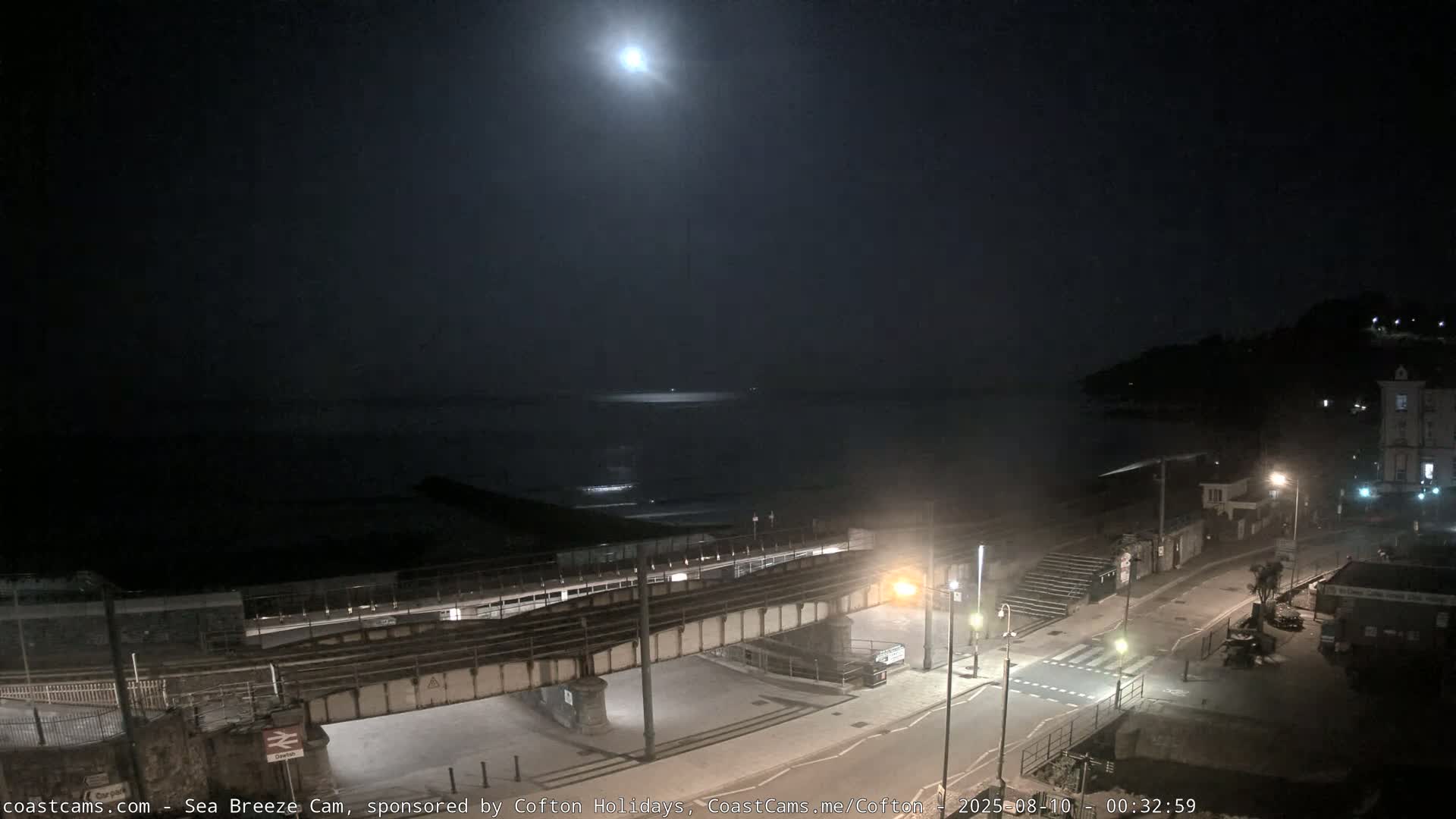 Dawlish Coast & Railway Station Live Cam - Teignbridge, Devon, South West, England, United Kingdom