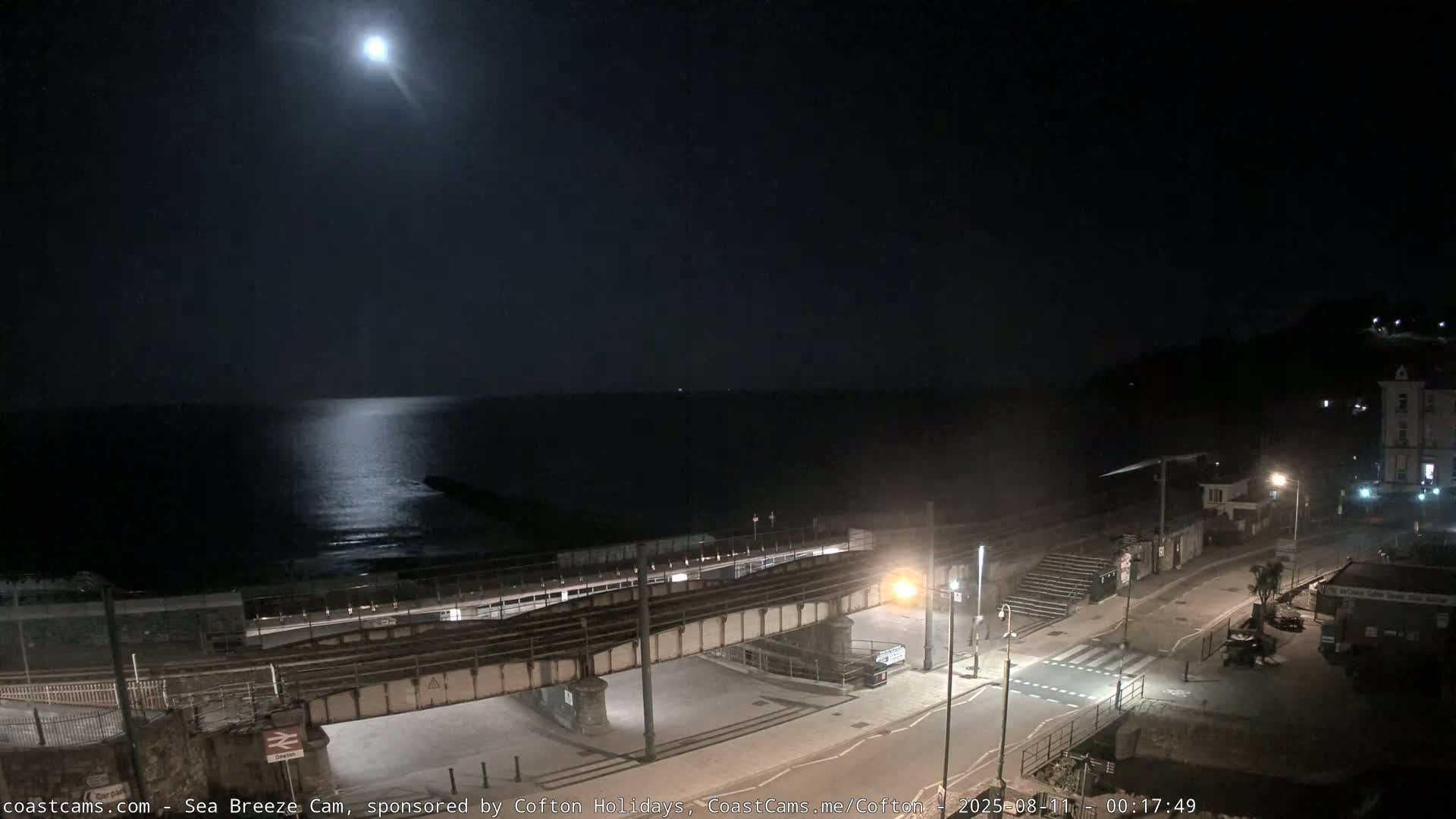 Dawlish Coast & Railway Station Live Cam - Teignbridge, Devon, South West, England, United Kingdom