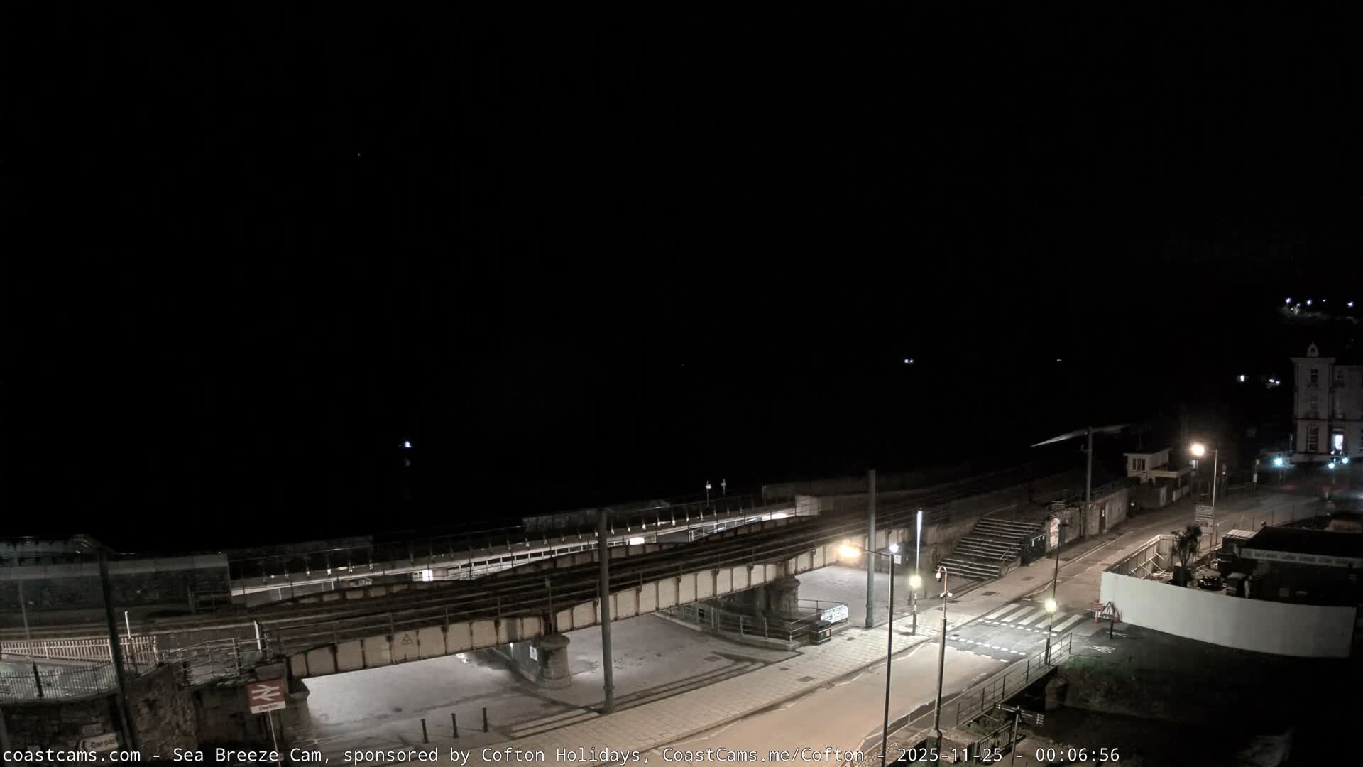 Dawlish Coast & Railway Station Live Cam - Teignbridge, Devon, South West, England, United Kingdom