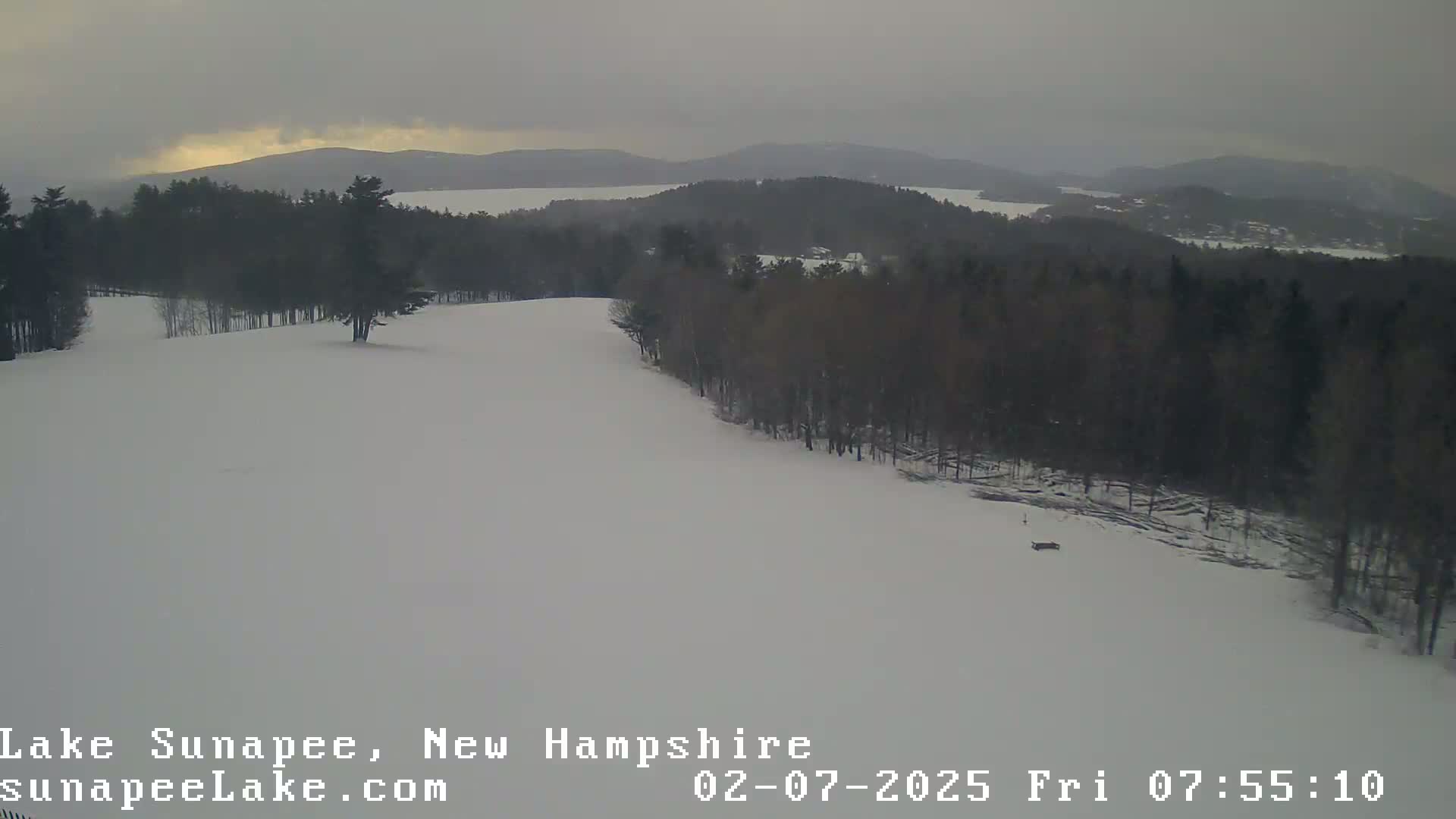 Lake Sunapee Live Cam - Sunapee, New Hampshire