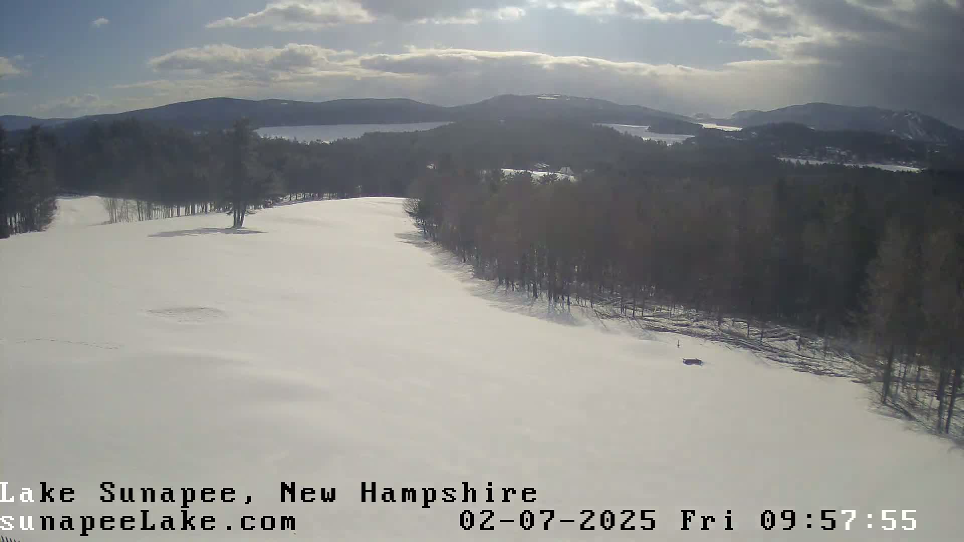 Lake Sunapee Live Cam - Sunapee, New Hampshire