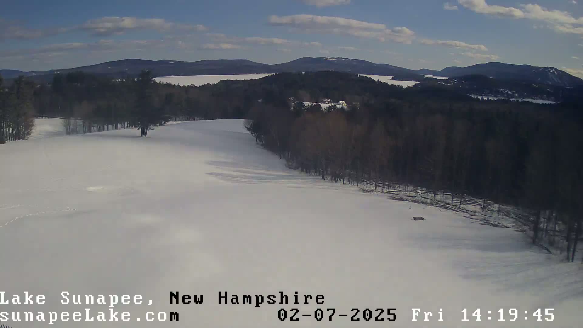 Lake Sunapee Live Cam - Sunapee, New Hampshire