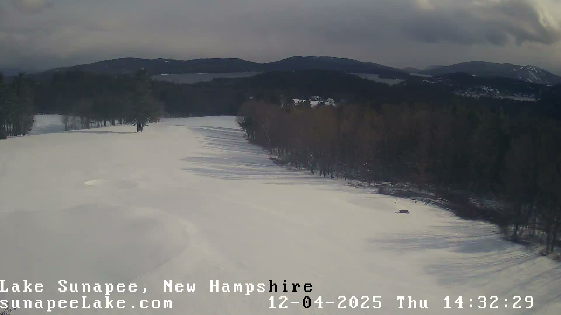 Lake Sunapee Live Cam - Sunapee, New Hampshire