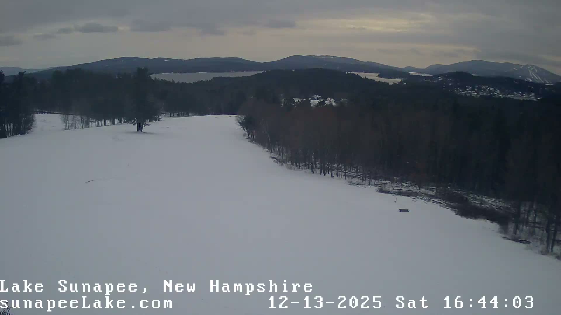 Lake Sunapee Live Cam - Sunapee, New Hampshire
