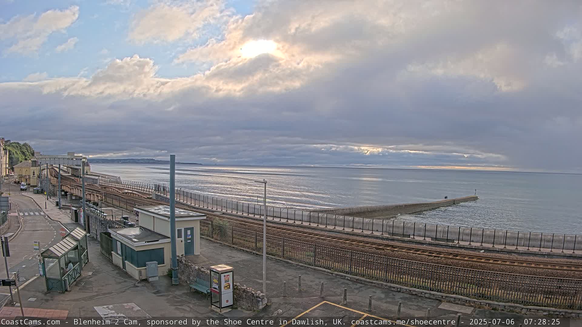 Dawlish East Coast  / Dawlish Railway Station & Station Rd. Live Cam  - Teignbridge, Devon, South West, England, United Kingdom