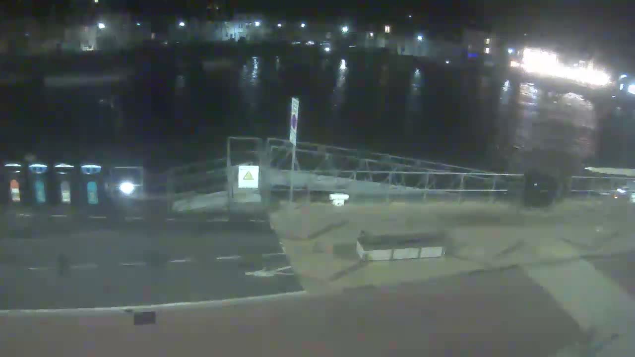 Weymouth Harbour Live Cam - Weymouth, Dorset, South West, England, United Kingdom