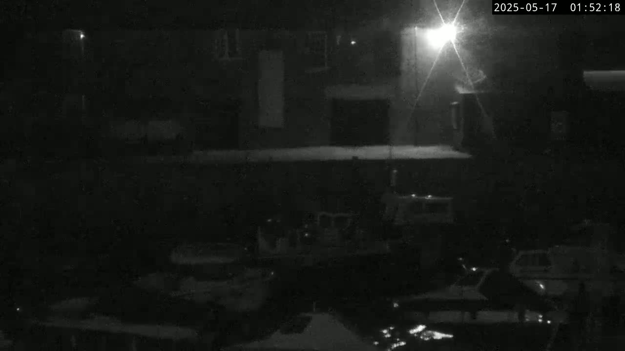 Lyme Regis Harbour Live Cam - Lyme Regis, Dorset, South West, England, United Kingdom