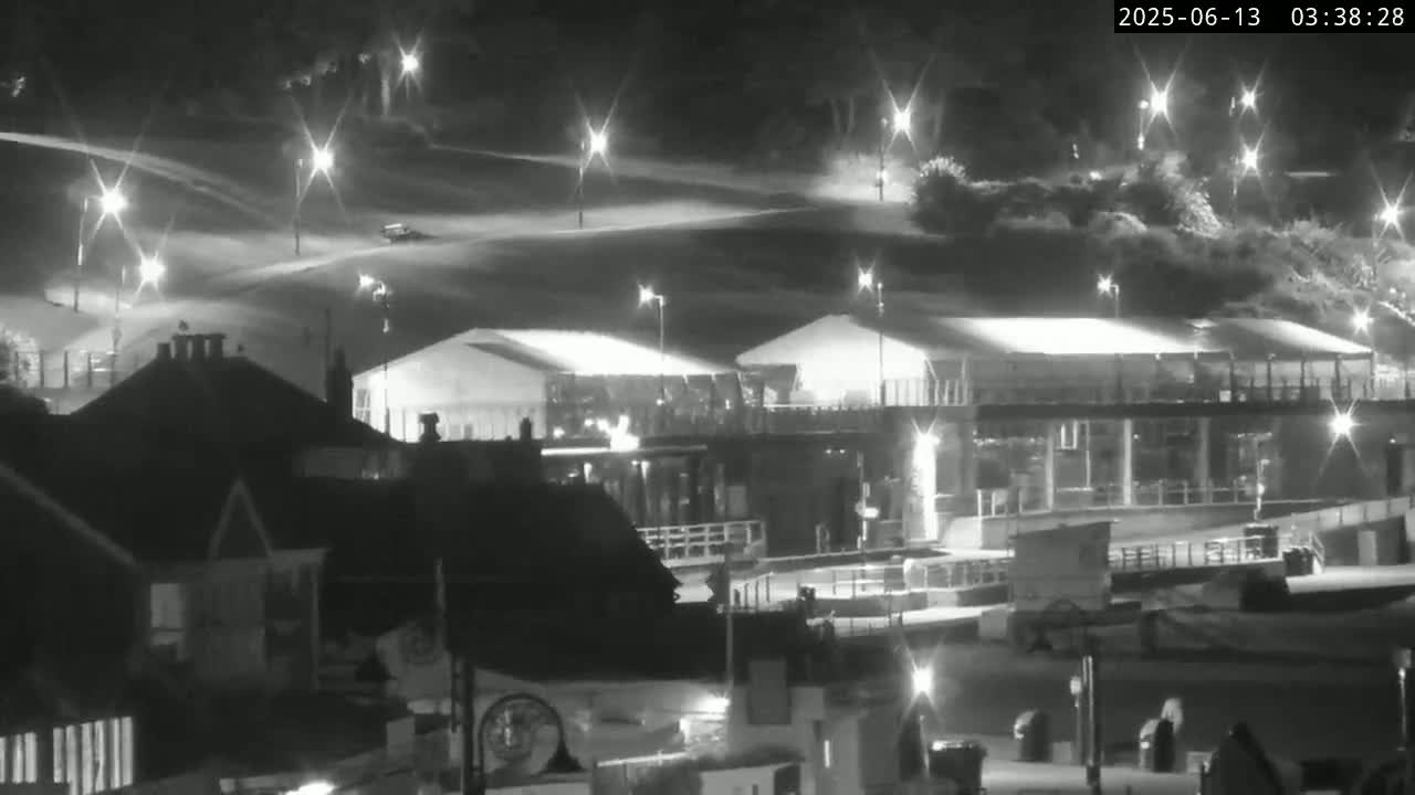 Lyme Regis Harbour Live Cam - Lyme Regis, Dorset, South West, England, United Kingdom