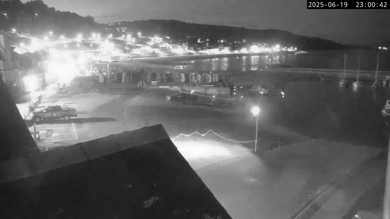 Lyme Regis Harbour Live Cam - Lyme Regis, Dorset, South West, England, United Kingdom
