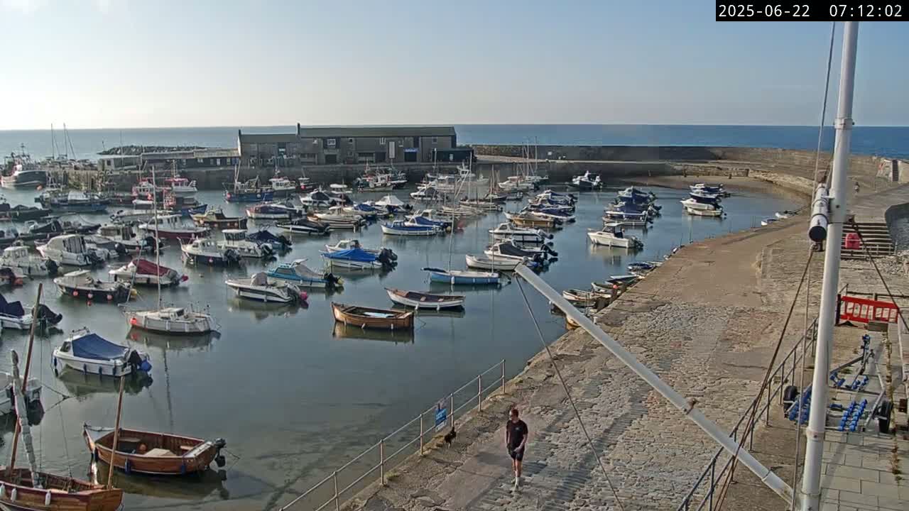 Lyme Regis Harbour Live Cam - Lyme Regis, Dorset, South West, England, United Kingdom