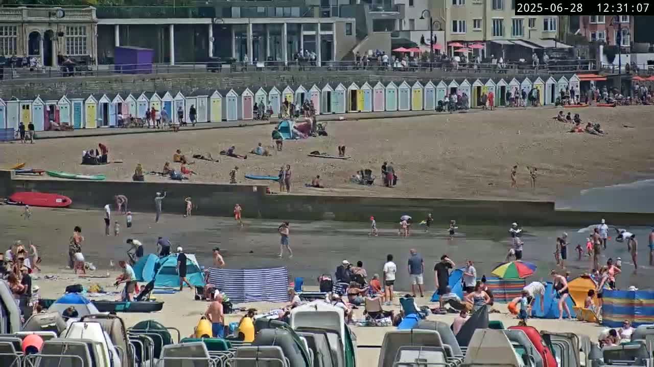 Lyme Regis Harbour Live Cam - Lyme Regis, Dorset, South West, England, United Kingdom
