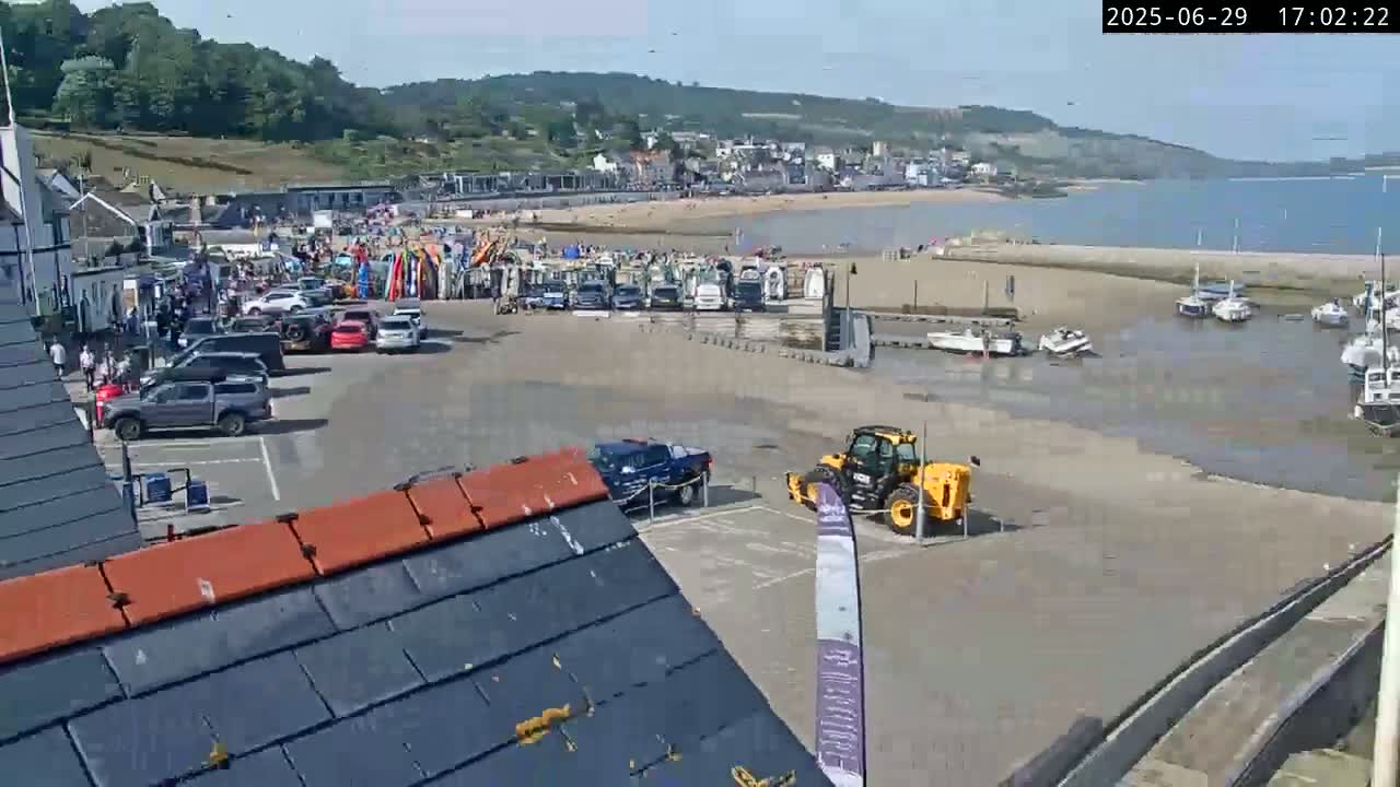 Lyme Regis Harbour Live Cam - Lyme Regis, Dorset, South West, England, United Kingdom
