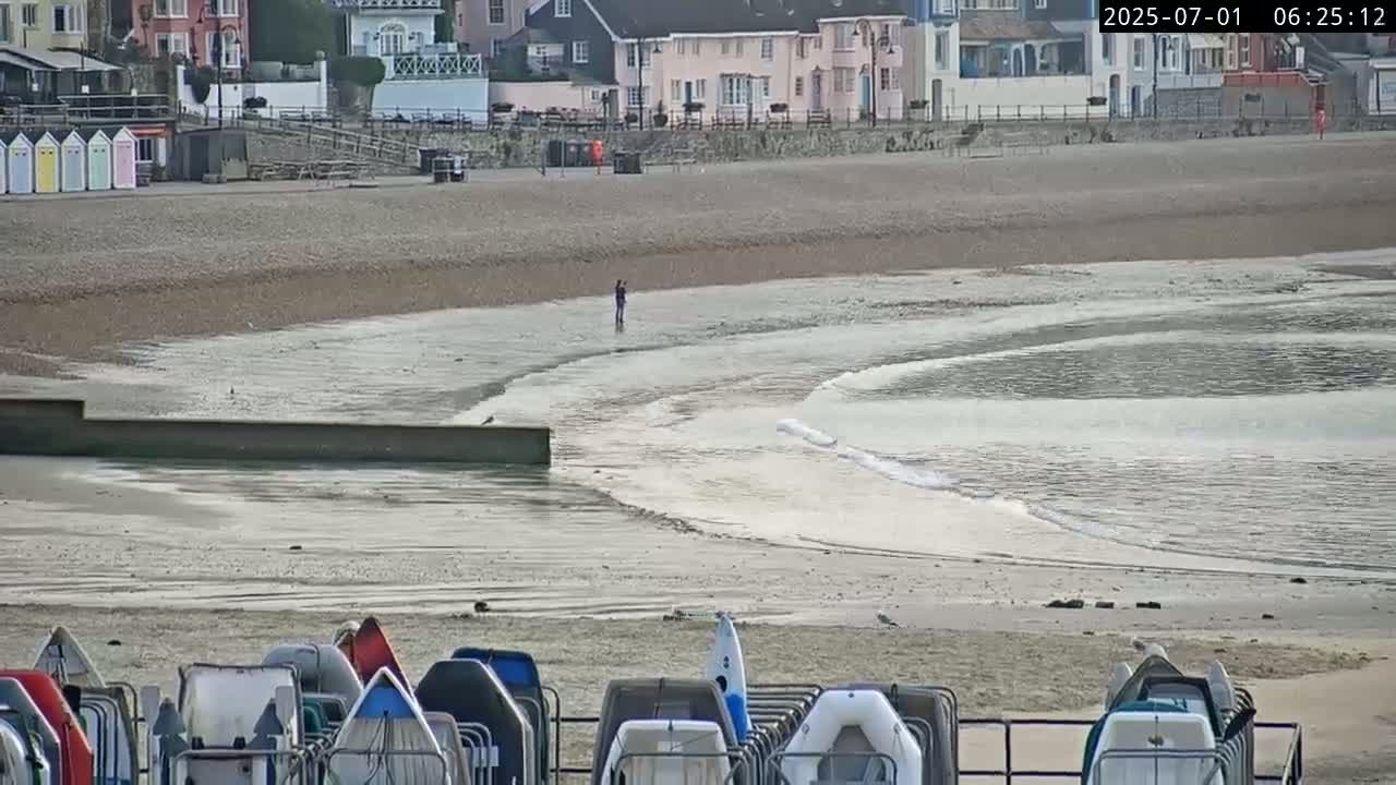 Lyme Regis Harbour Live Cam - Lyme Regis, Dorset, South West, England, United Kingdom