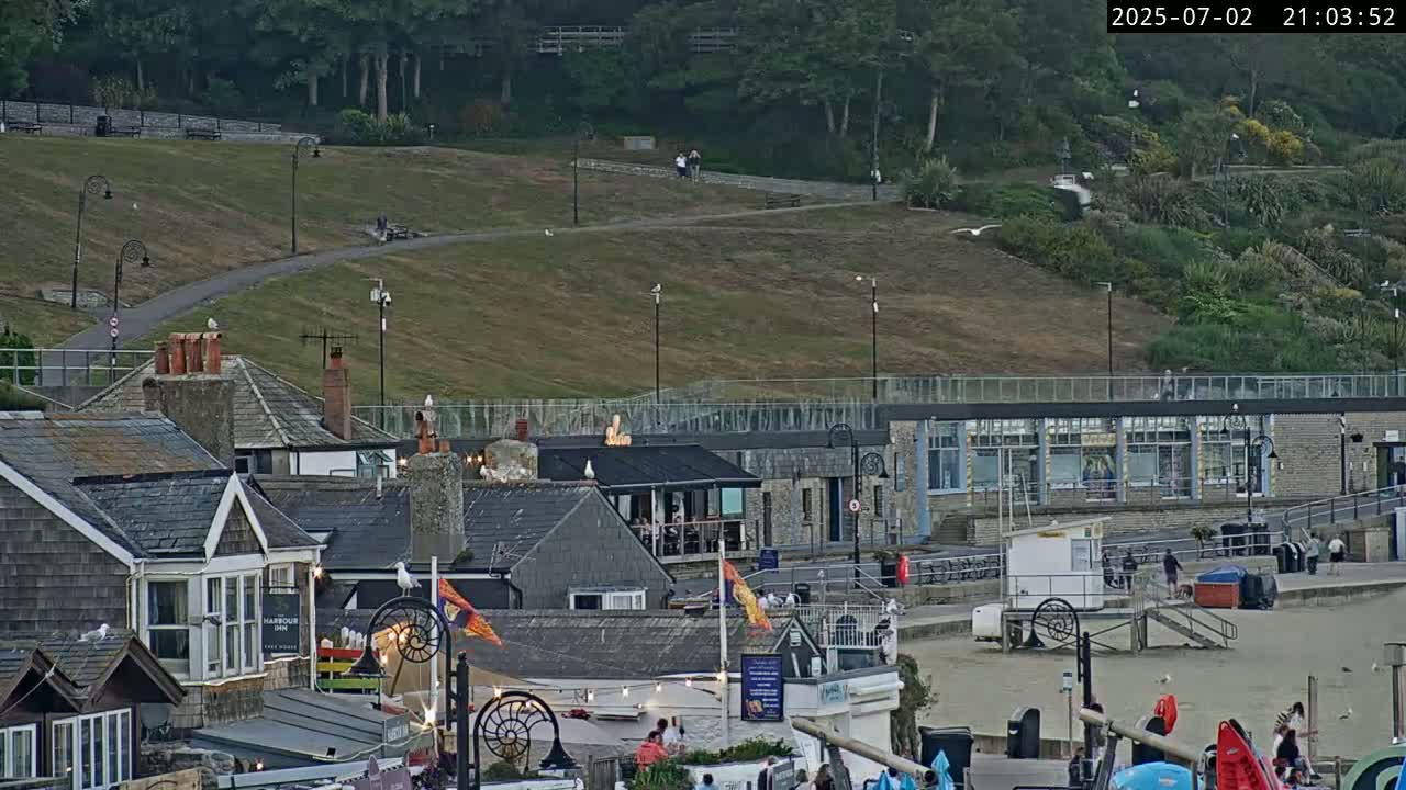 Lyme Regis Harbour Live Cam - Lyme Regis, Dorset, South West, England, United Kingdom