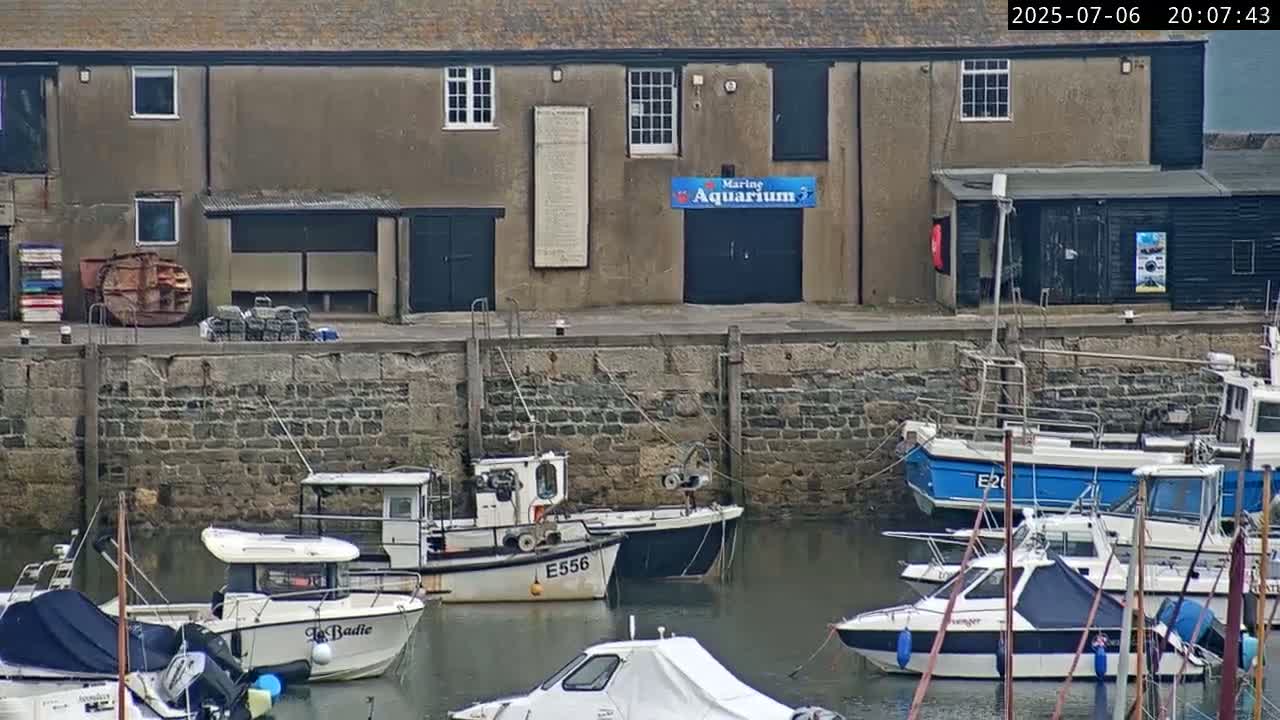 Lyme Regis Harbour Live Cam - Lyme Regis, Dorset, South West, England, United Kingdom