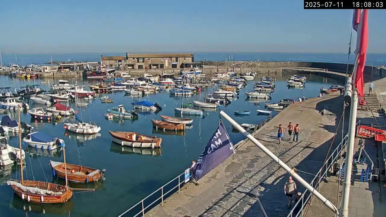 Lyme Regis Harbour Live Cam - Lyme Regis, Dorset, South West, England, United Kingdom