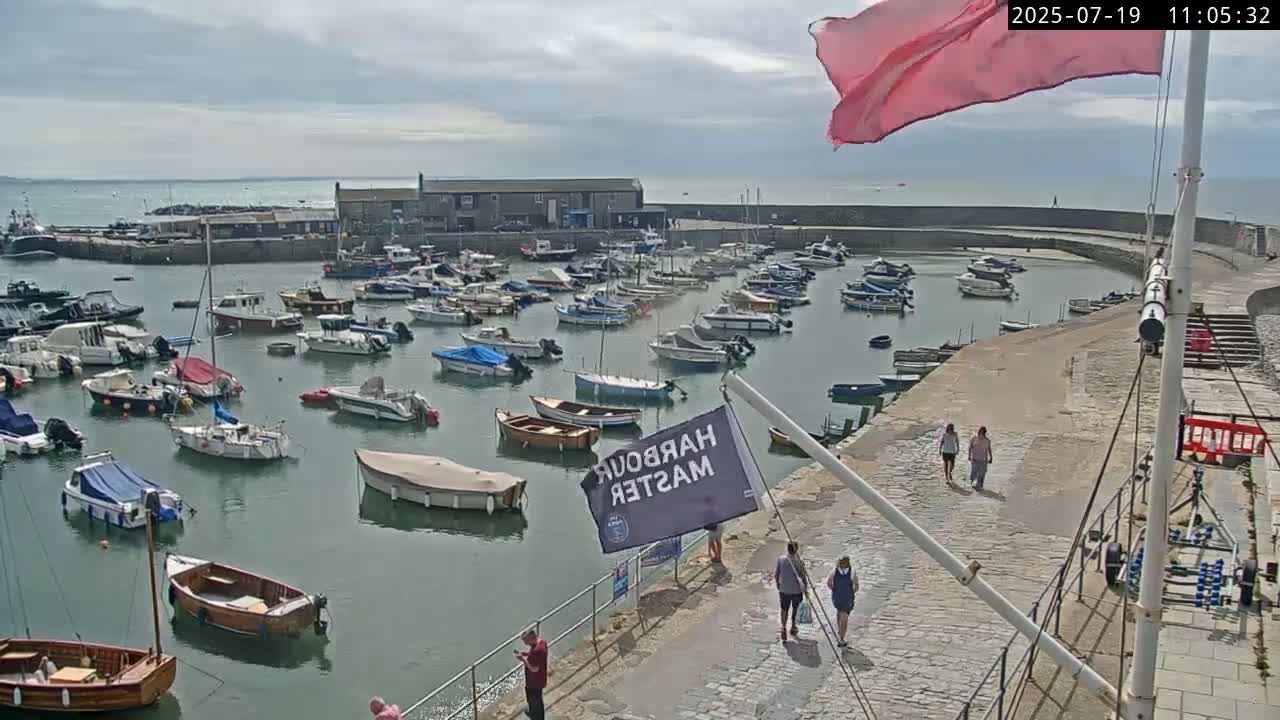 Lyme Regis Harbour Live Cam - Lyme Regis, Dorset, South West, England, United Kingdom