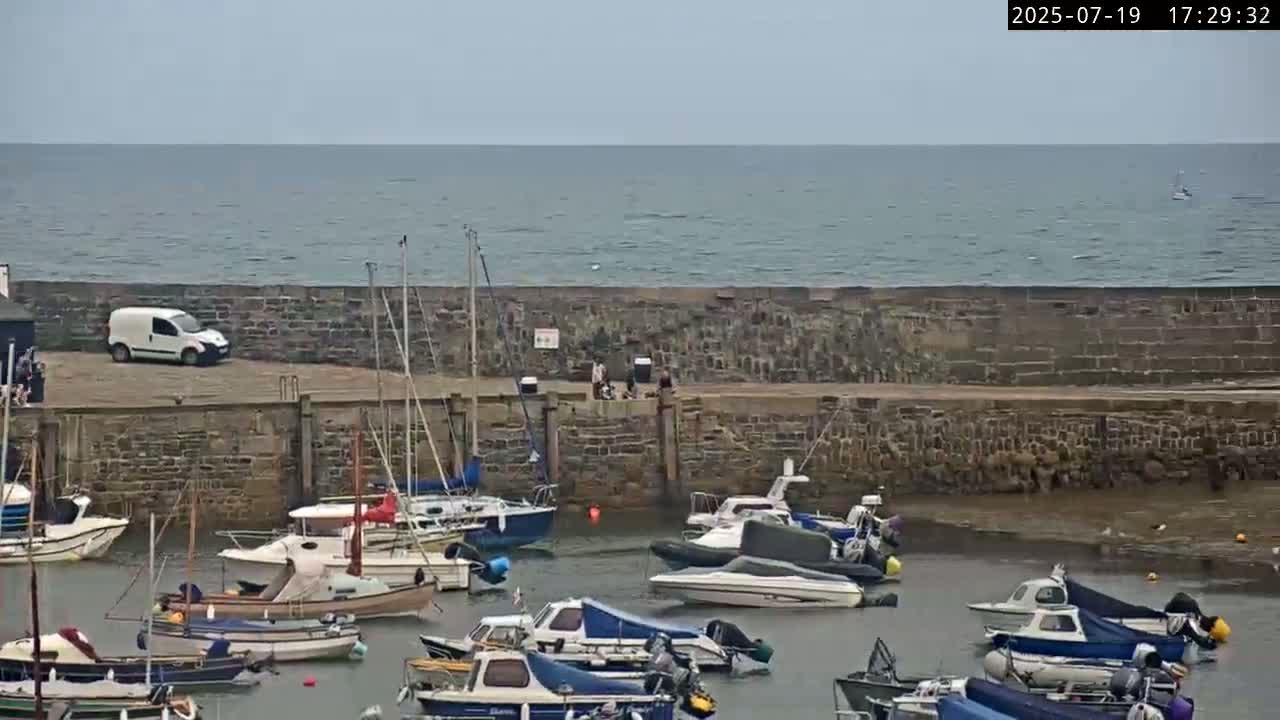 Lyme Regis Harbour Live Cam - Lyme Regis, Dorset, South West, England, United Kingdom