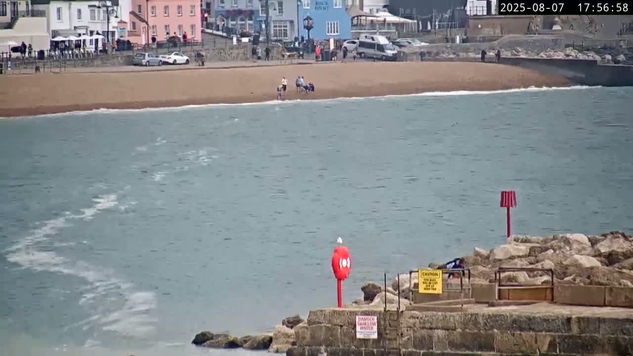 Lyme Regis Harbour Live Cam - Lyme Regis, Dorset, South West, England, United Kingdom