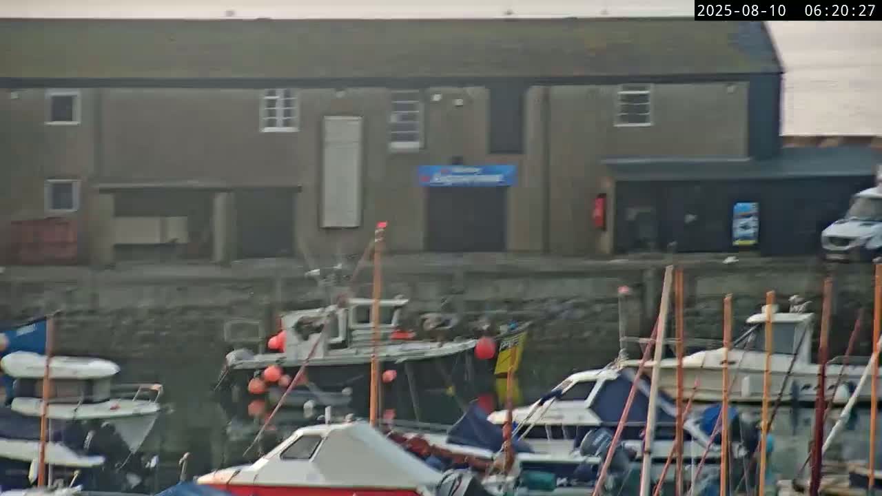 Lyme Regis Harbour Live Cam - Lyme Regis, Dorset, South West, England, United Kingdom