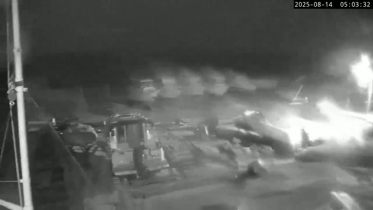 Lyme Regis Harbour Live Cam - Lyme Regis, Dorset, South West, England, United Kingdom