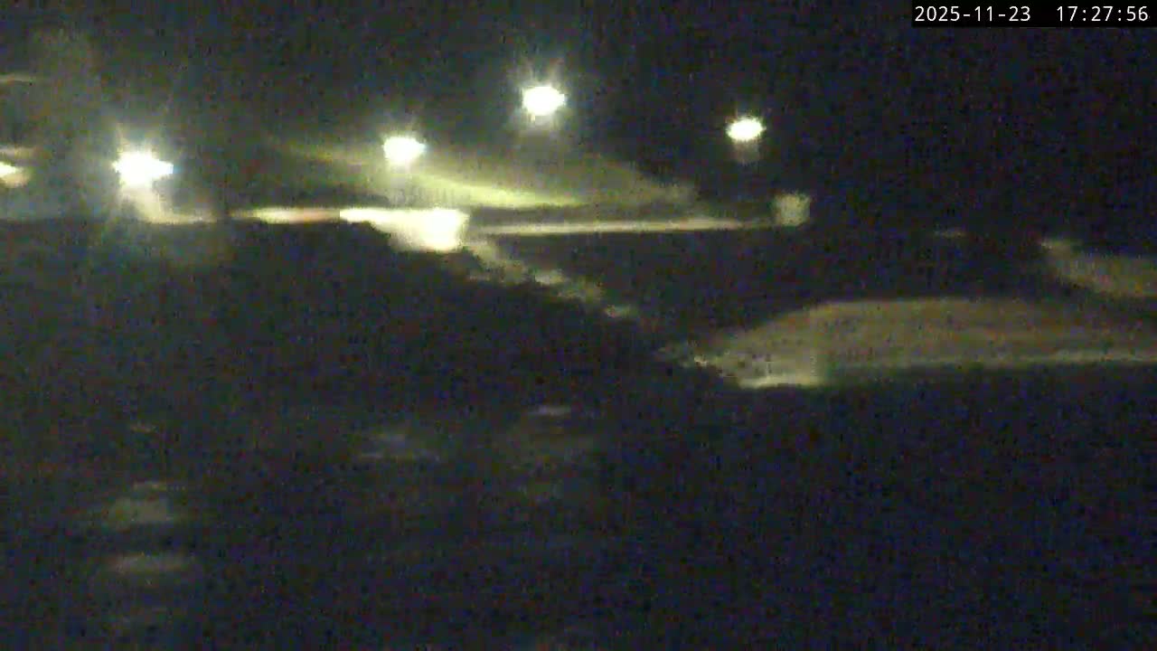 Lyme Regis Harbour Live Cam - Lyme Regis, Dorset, South West, England, United Kingdom