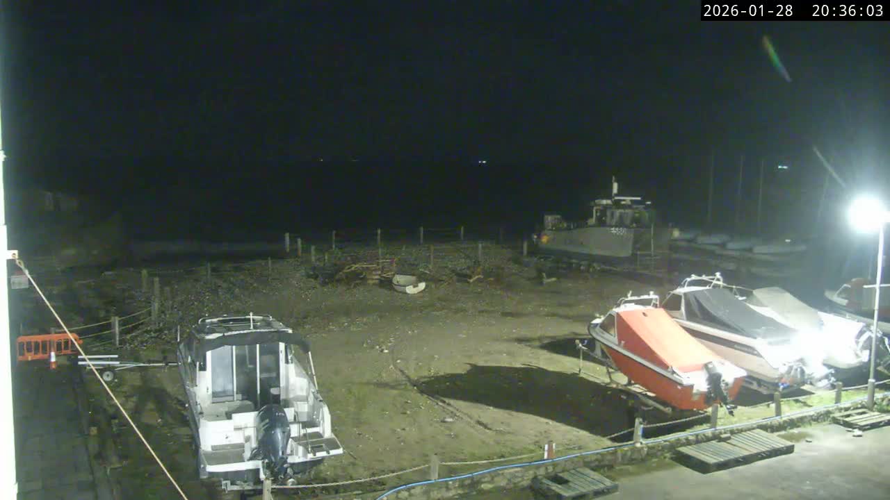 Lyme Regis Harbour Live Cam - Lyme Regis, Dorset, South West, England, United Kingdom