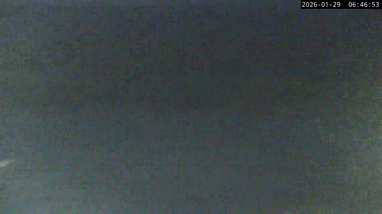 Lyme Regis Harbour Live Cam - Lyme Regis, Dorset, South West, England, United Kingdom