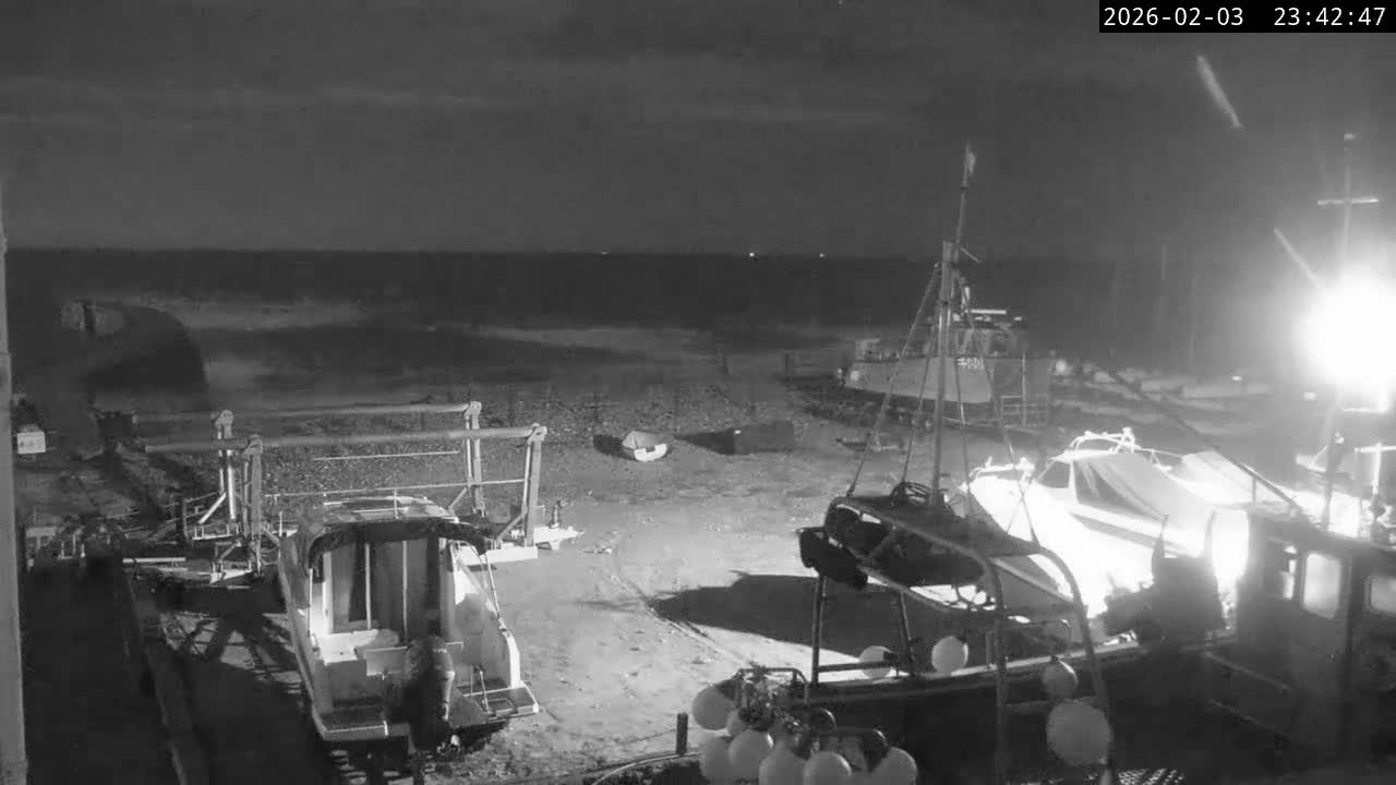 Lyme Regis Harbour Live Cam - Lyme Regis, Dorset, South West, England, United Kingdom