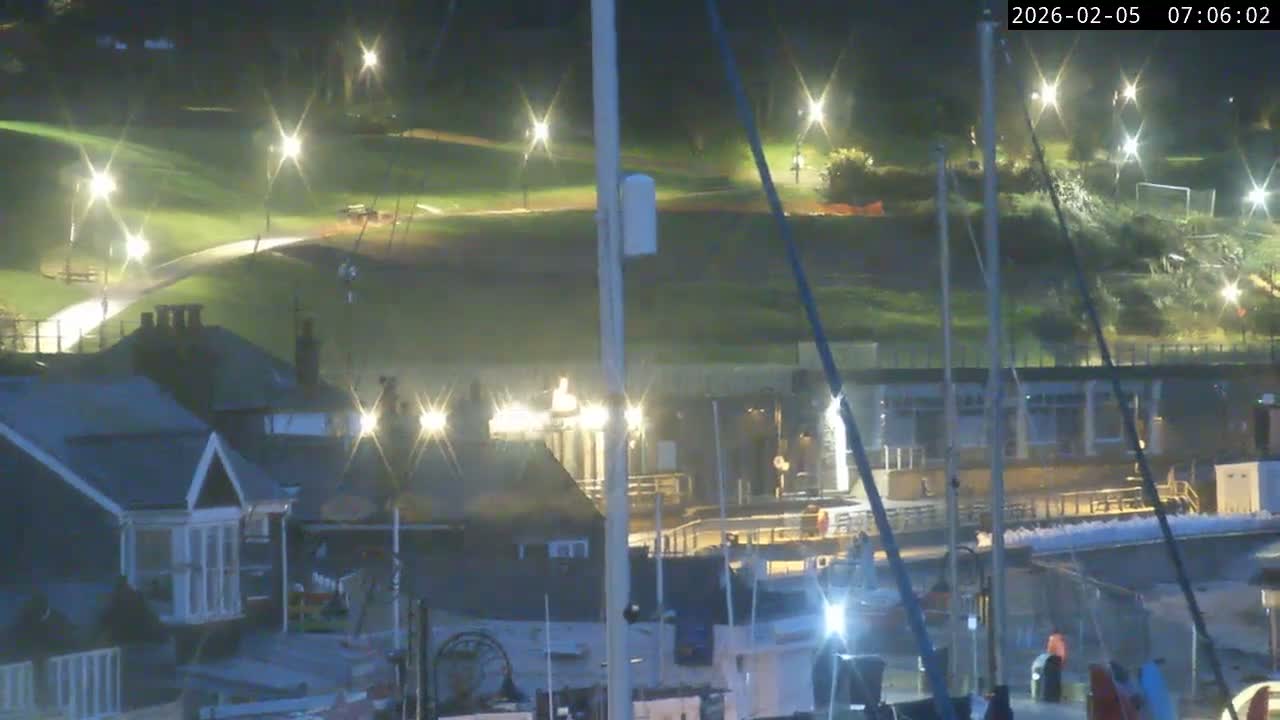 Lyme Regis Harbour Live Cam - Lyme Regis, Dorset, South West, England, United Kingdom