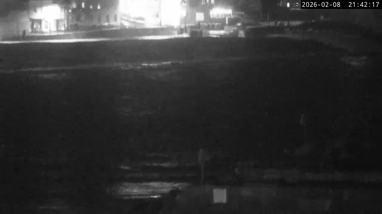 Lyme Regis Harbour Live Cam - Lyme Regis, Dorset, South West, England, United Kingdom