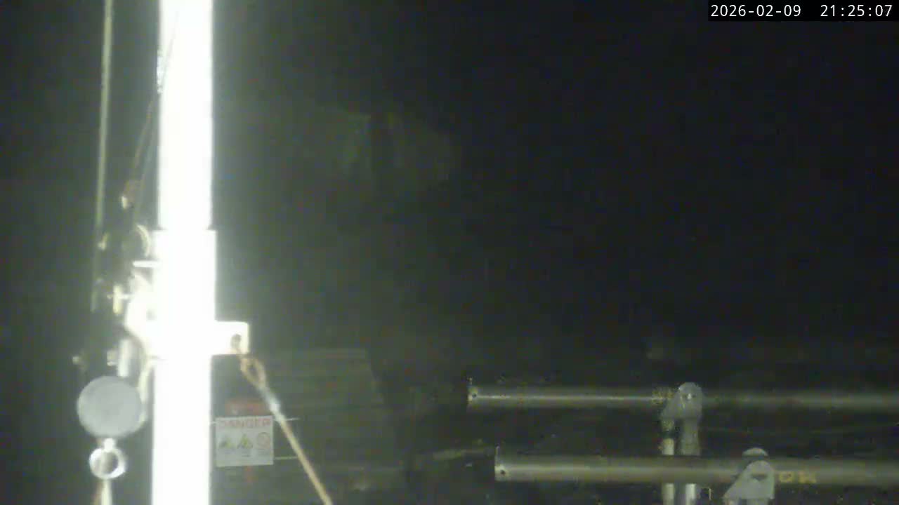 Lyme Regis Harbour Live Cam - Lyme Regis, Dorset, South West, England, United Kingdom