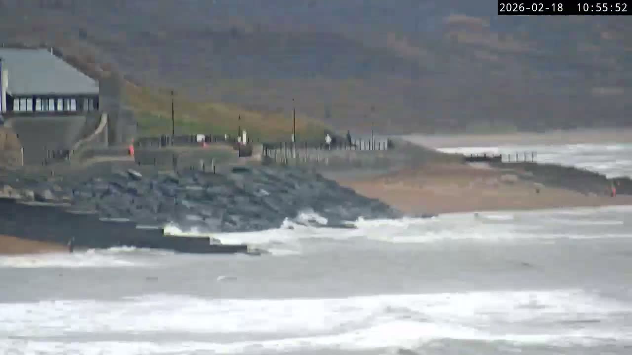 Lyme Regis Harbour Live Cam - Lyme Regis, Dorset, South West, England, United Kingdom