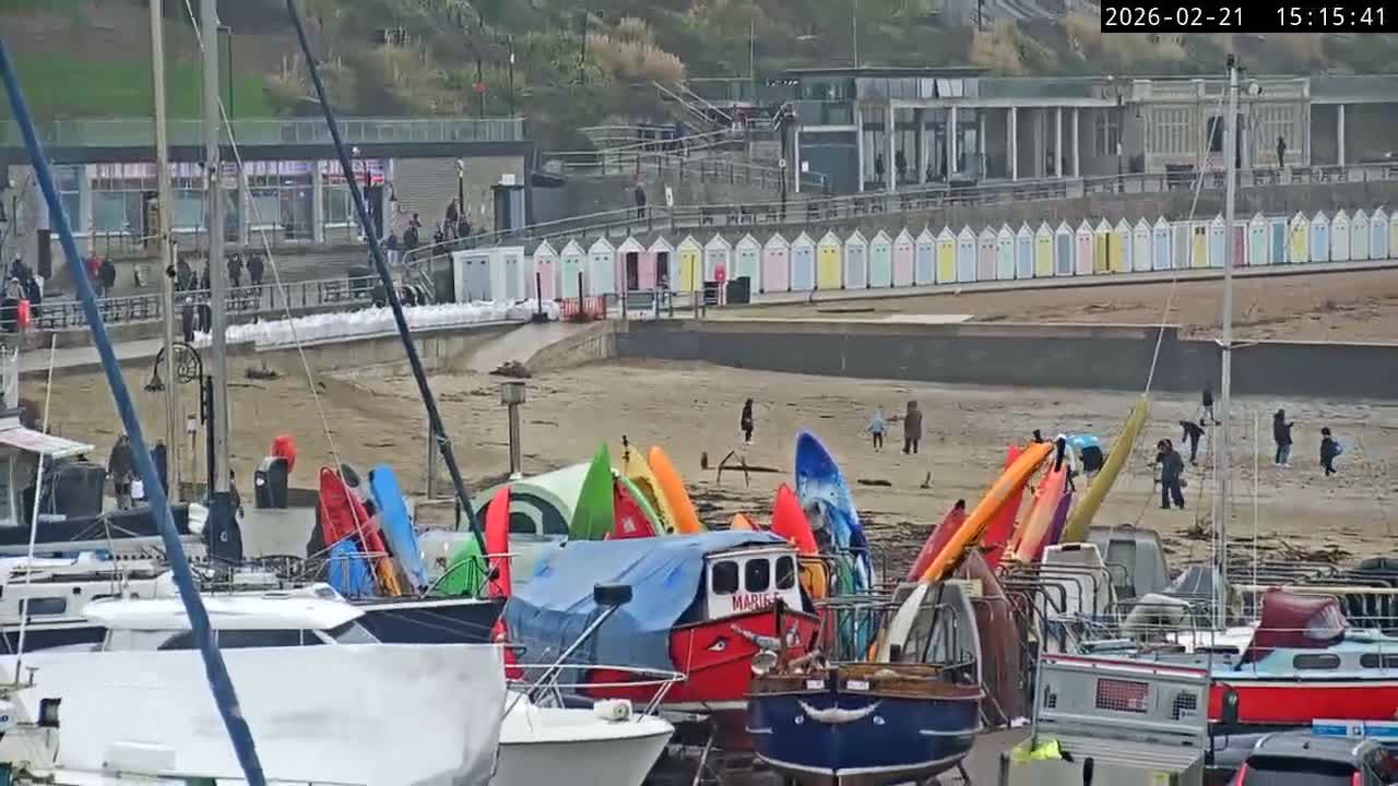 Lyme Regis Harbour Live Cam - Lyme Regis, Dorset, South West, England, United Kingdom