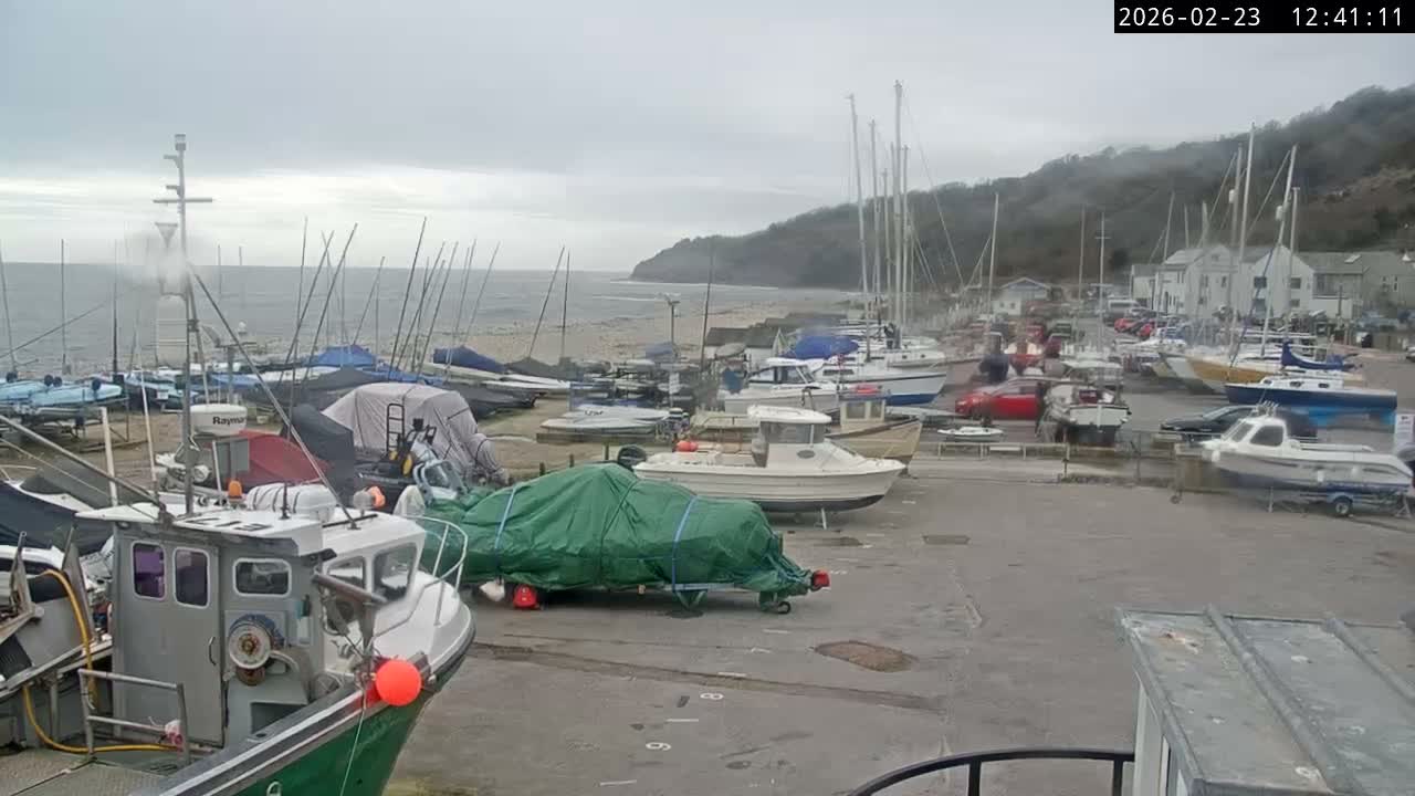 Lyme Regis Harbour Live Cam - Lyme Regis, Dorset, South West, England, United Kingdom