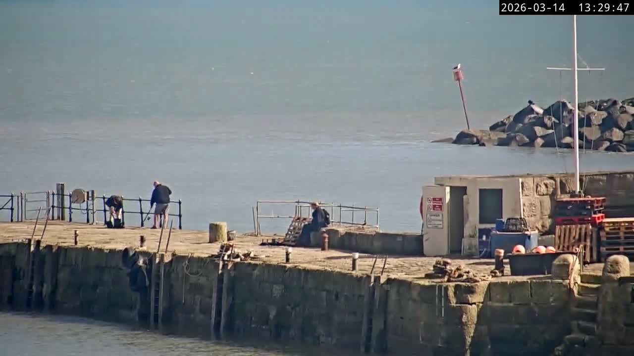 Lyme Regis Harbour Live Cam - Lyme Regis, Dorset, South West, England, United Kingdom