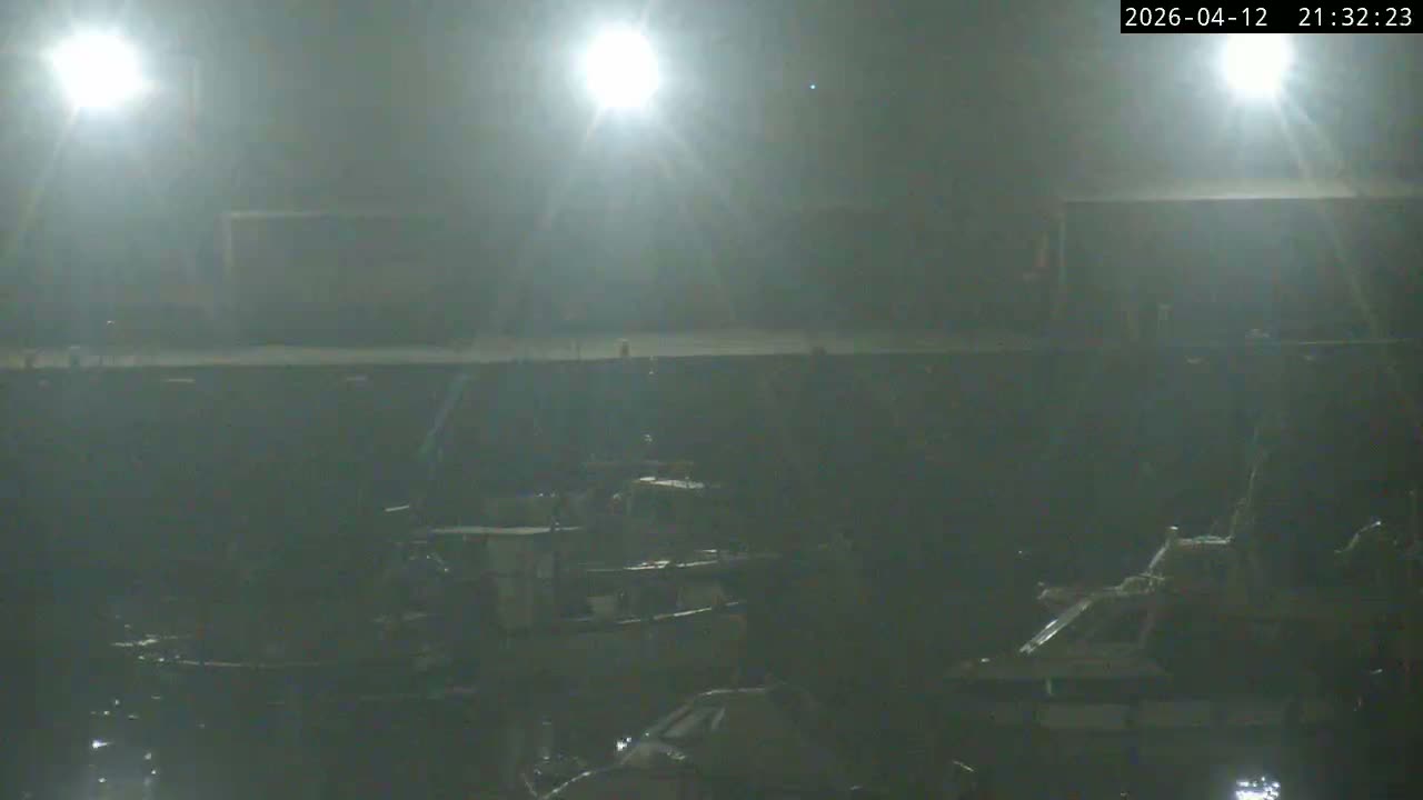 Lyme Regis Harbour Live Cam - Lyme Regis, Dorset, South West, England, United Kingdom