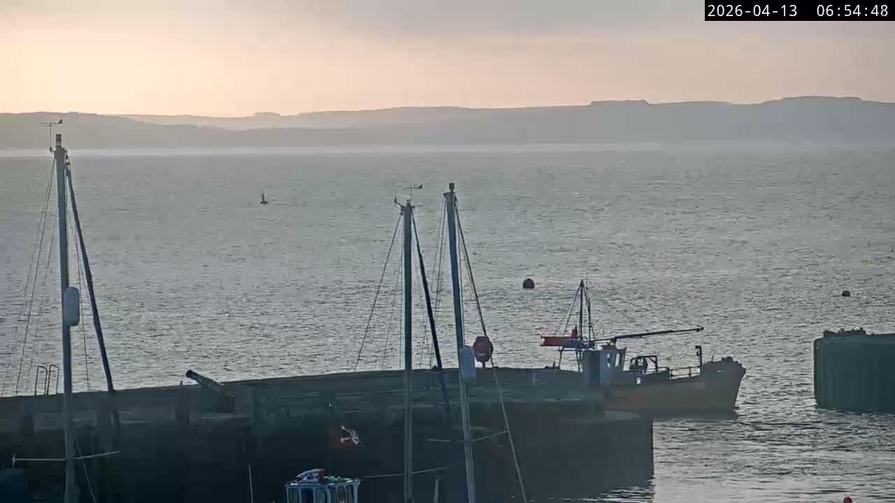 Lyme Regis Harbour Live Cam - Lyme Regis, Dorset, South West, England, United Kingdom