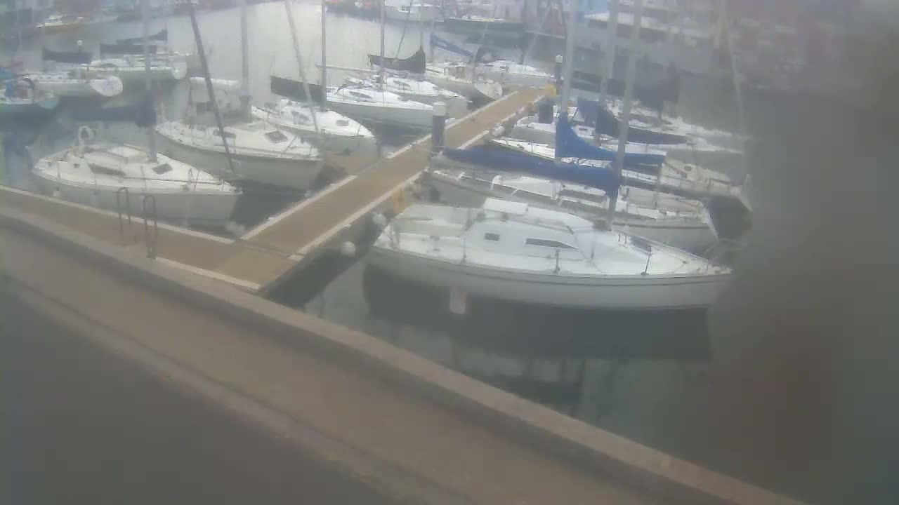 Old Harbour Weymouth Live Cam - Weymouth, Dorset, South West, England, United Kingdom