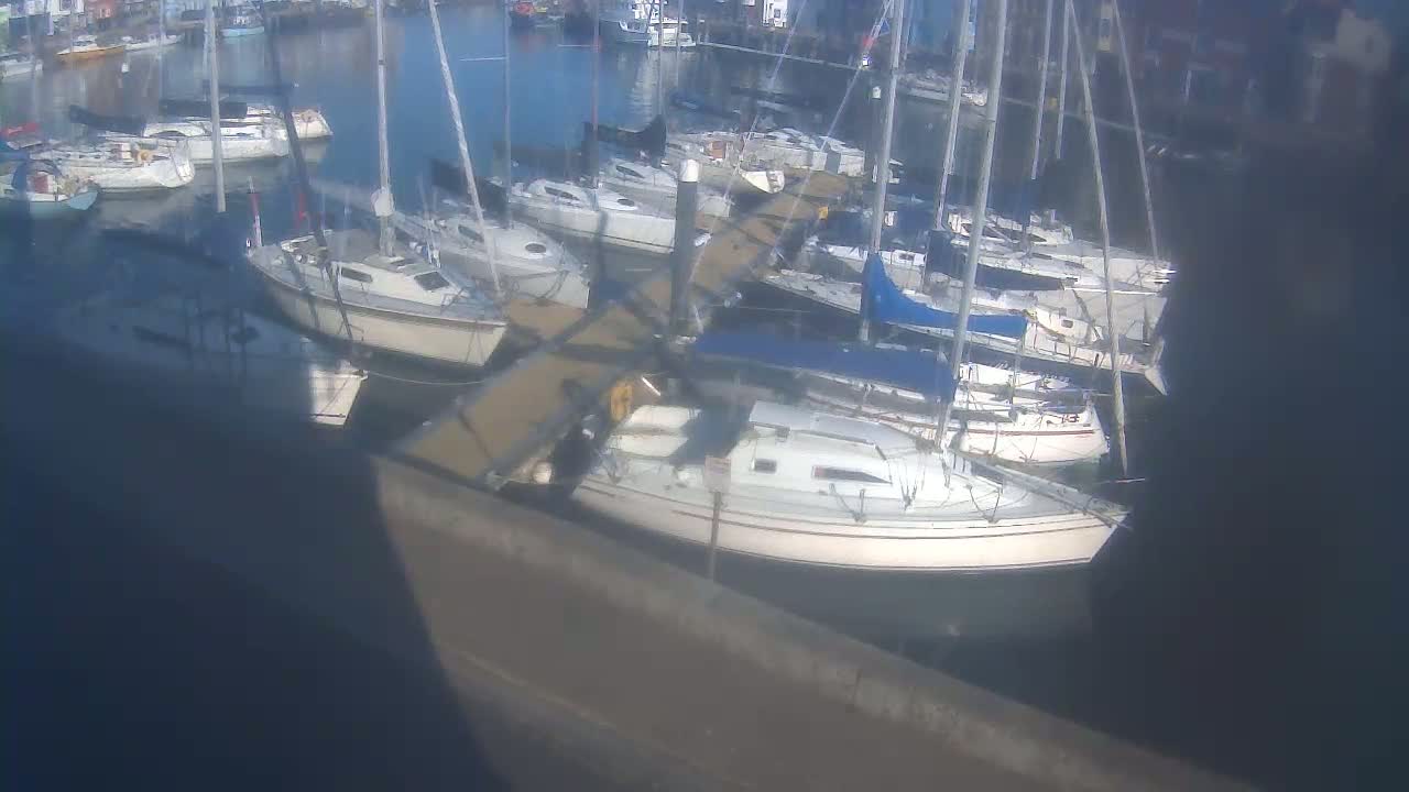 Old Harbour Weymouth Live Cam - Weymouth, Dorset, South West, England, United Kingdom
