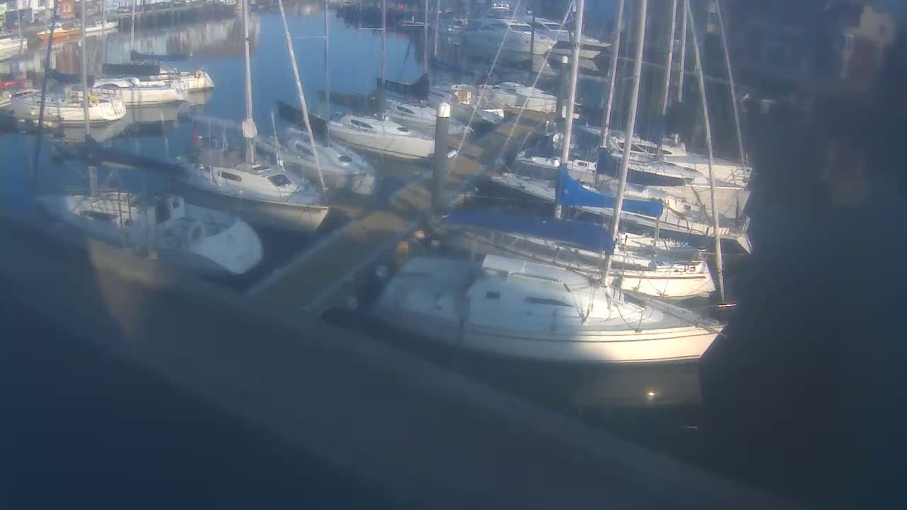 Old Harbour Weymouth Live Cam - Weymouth, Dorset, South West, England, United Kingdom