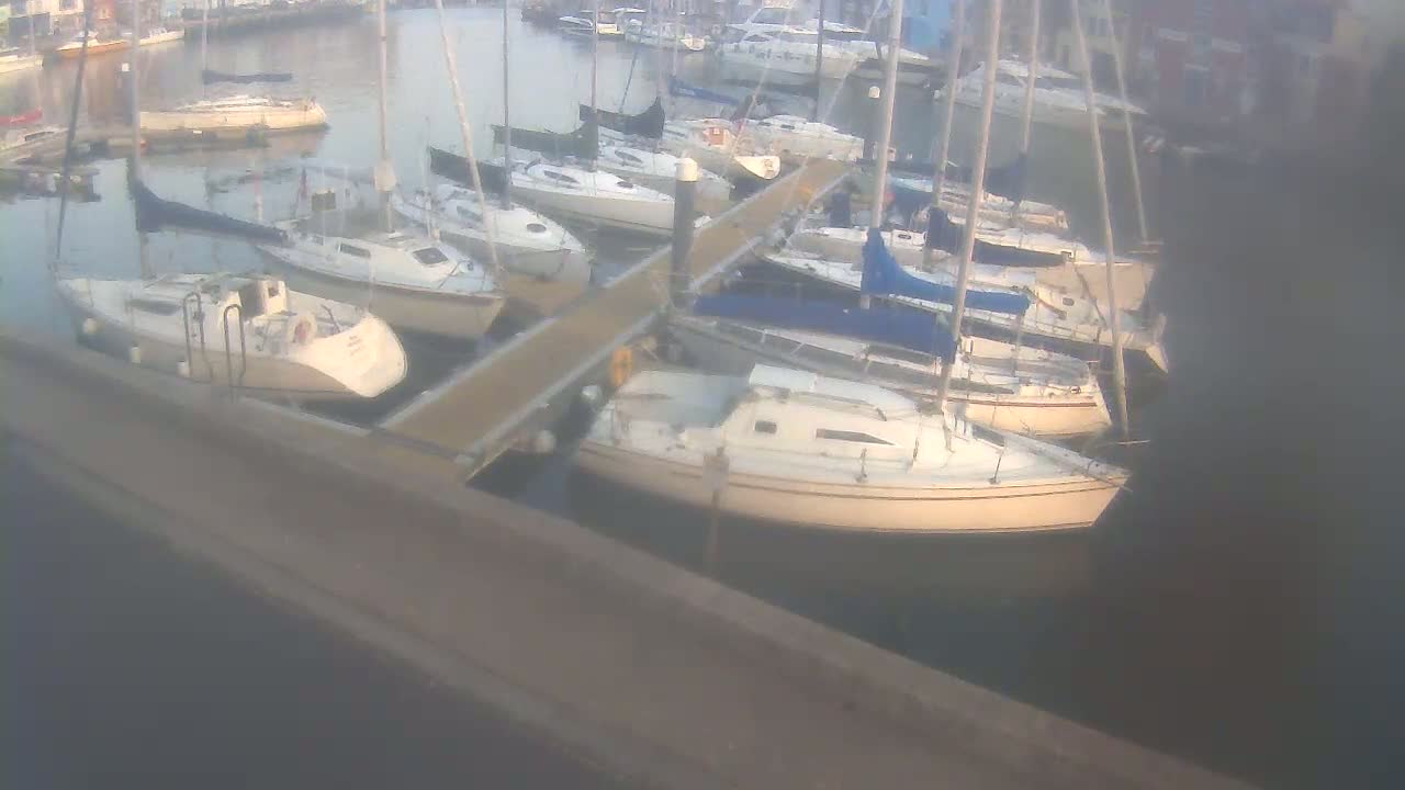 Old Harbour Weymouth Live Cam - Weymouth, Dorset, South West, England, United Kingdom
