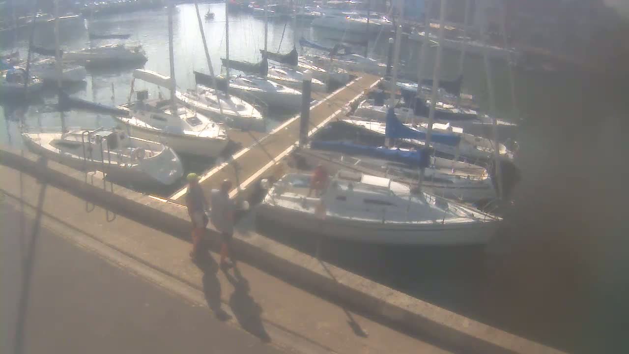 Old Harbour Weymouth Live Cam - Weymouth, Dorset, South West, England, United Kingdom
