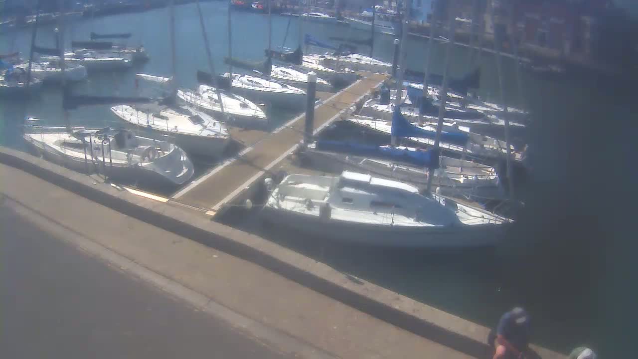 Old Harbour Weymouth Live Cam - Weymouth, Dorset, South West, England, United Kingdom