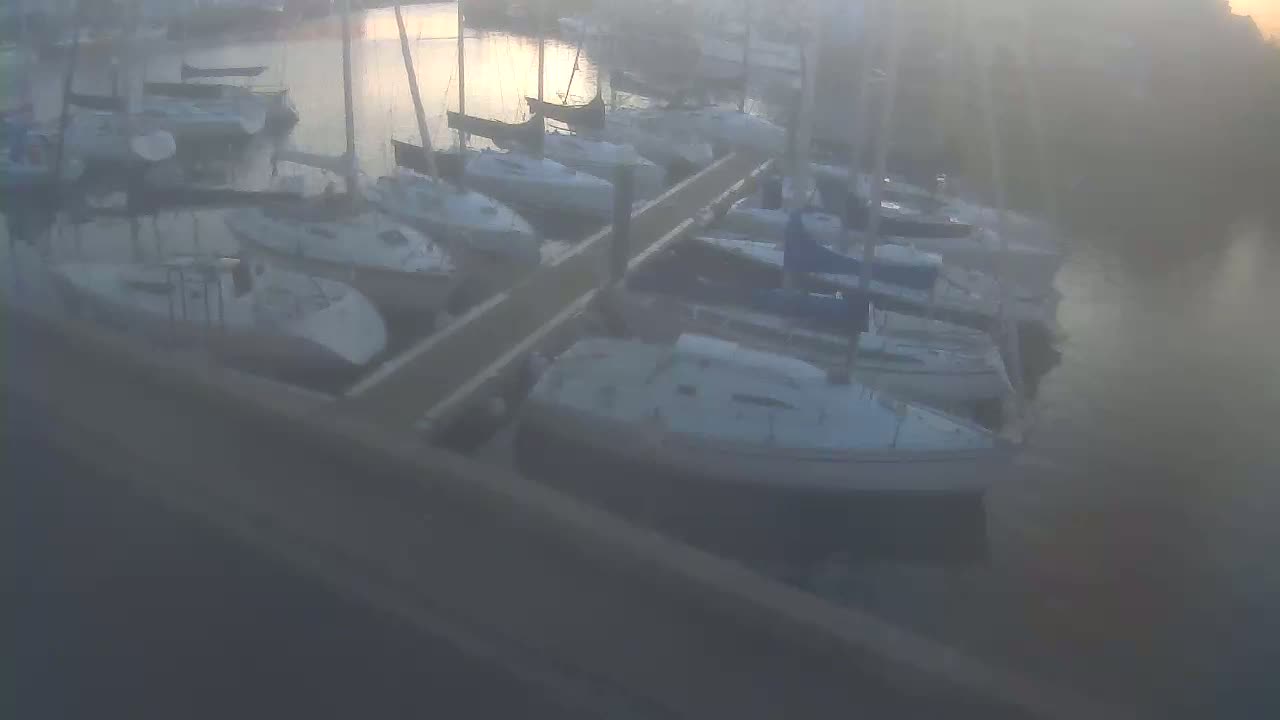Old Harbour Weymouth Live Cam - Weymouth, Dorset, South West, England, United Kingdom
