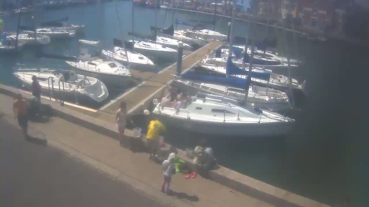 Old Harbour Weymouth Live Cam - Weymouth, Dorset, South West, England, United Kingdom