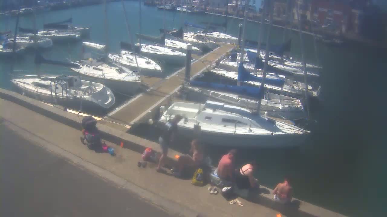 Old Harbour Weymouth Live Cam - Weymouth, Dorset, South West, England, United Kingdom