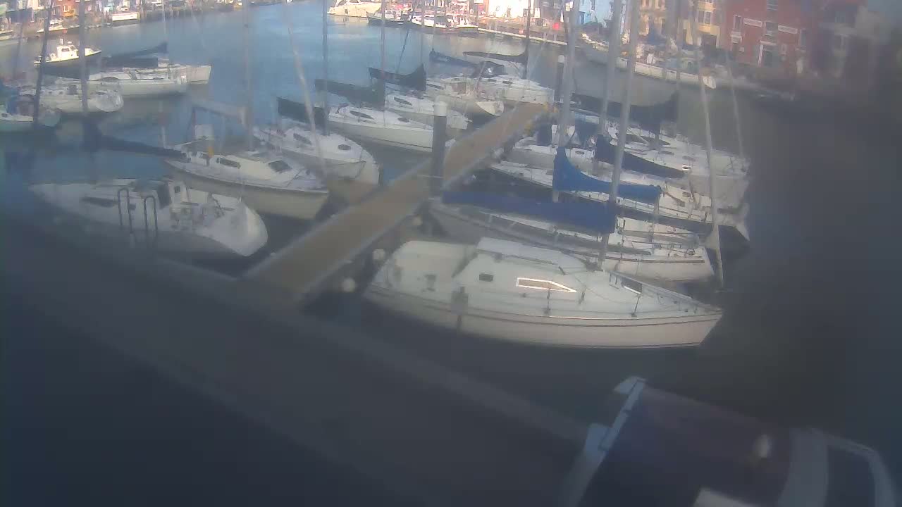 Old Harbour Weymouth Live Cam - Weymouth, Dorset, South West, England, United Kingdom