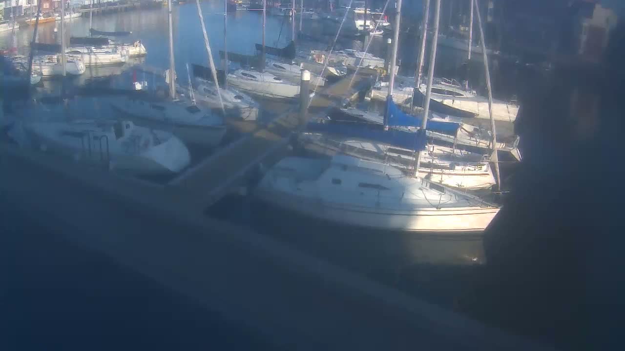 Old Harbour Weymouth Live Cam - Weymouth, Dorset, South West, England, United Kingdom