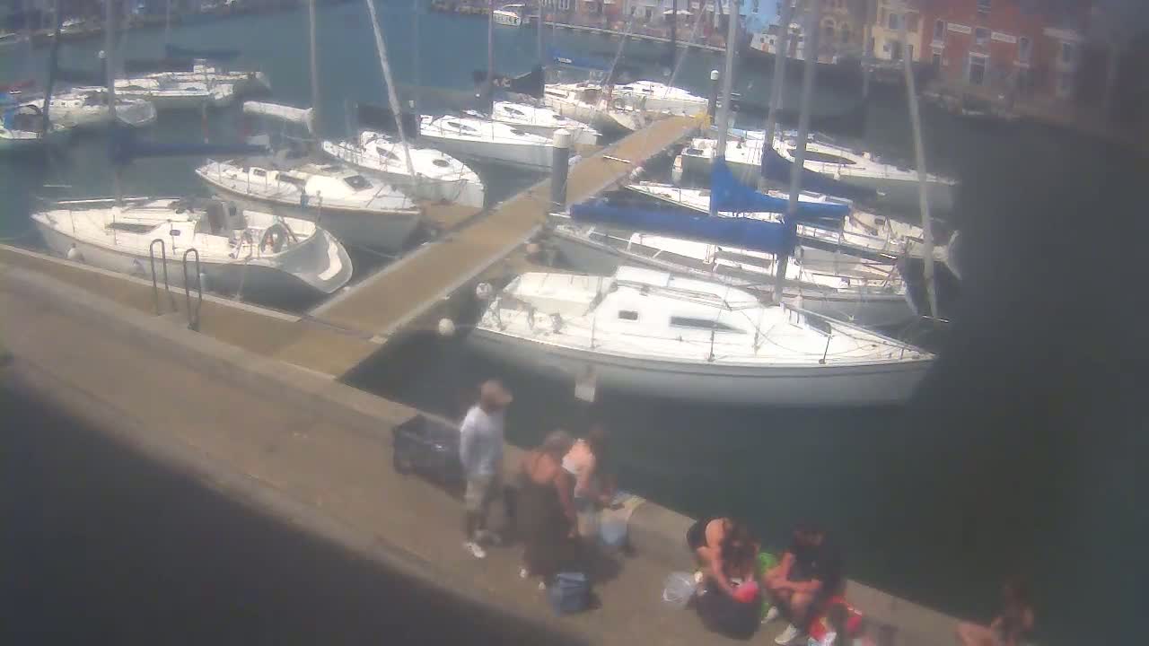 Old Harbour Weymouth Live Cam - Weymouth, Dorset, South West, England, United Kingdom